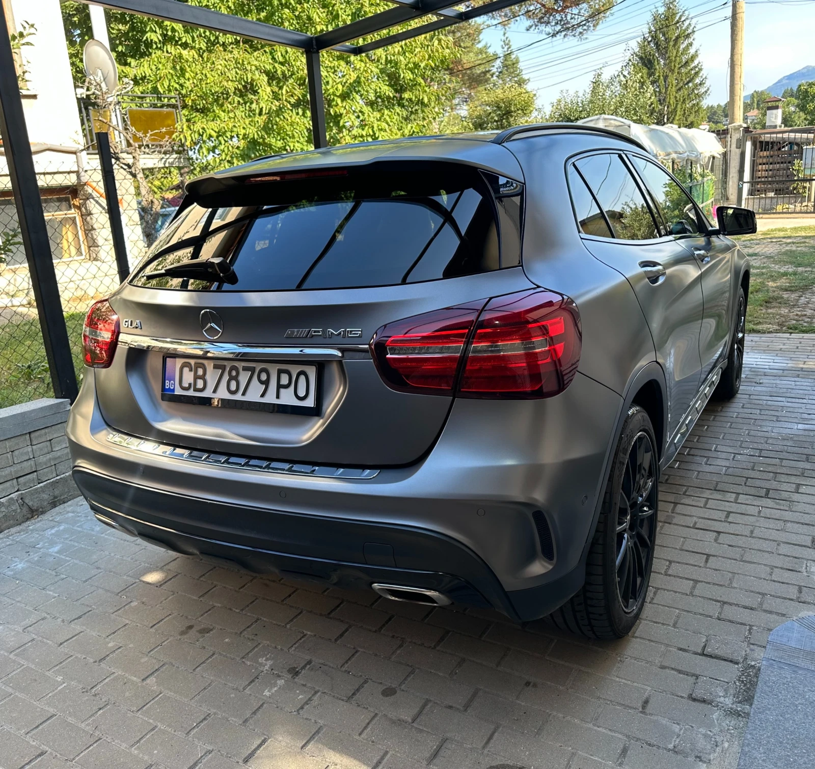 Mercedes-Benz GLA 220 AMG пакет, Mountain Grey Matte, снимка 4 - Автомобили и джипове - 56012036