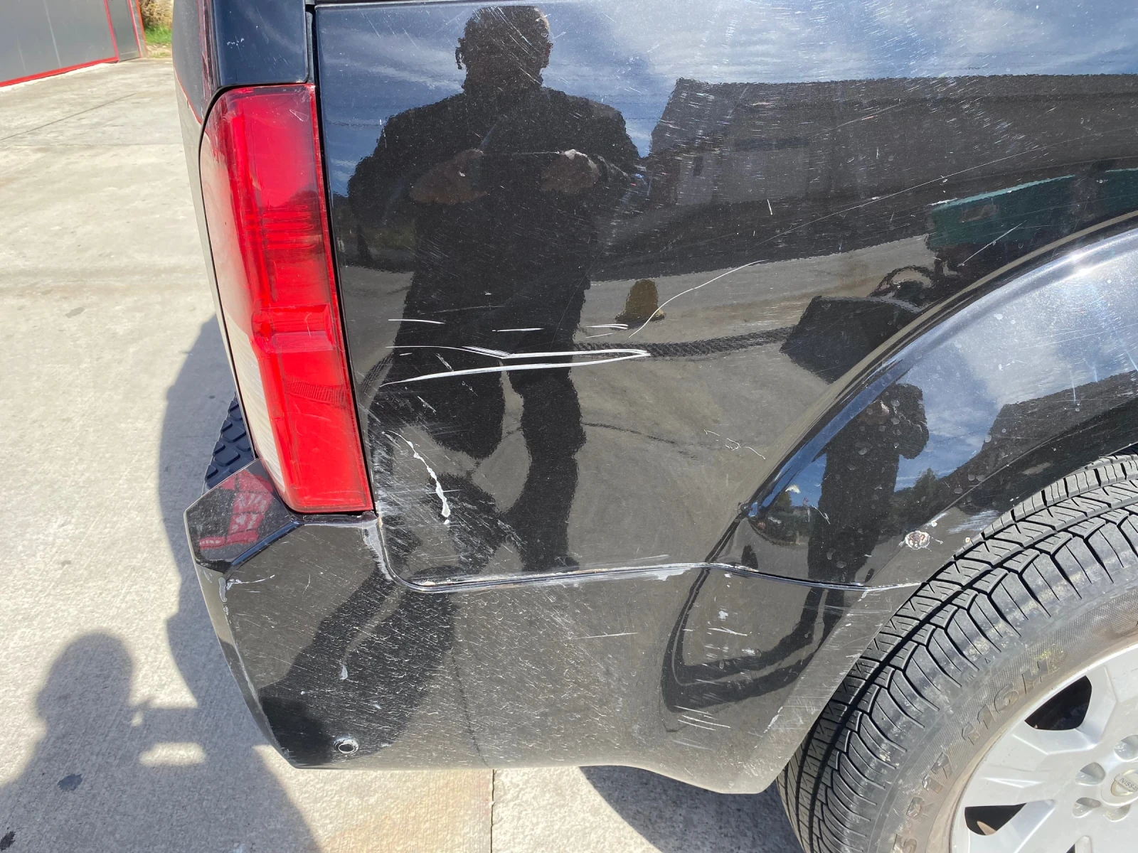 Nissan Pathfinder 7 местен, снимка 5 - Автомобили и джипове - 56523576