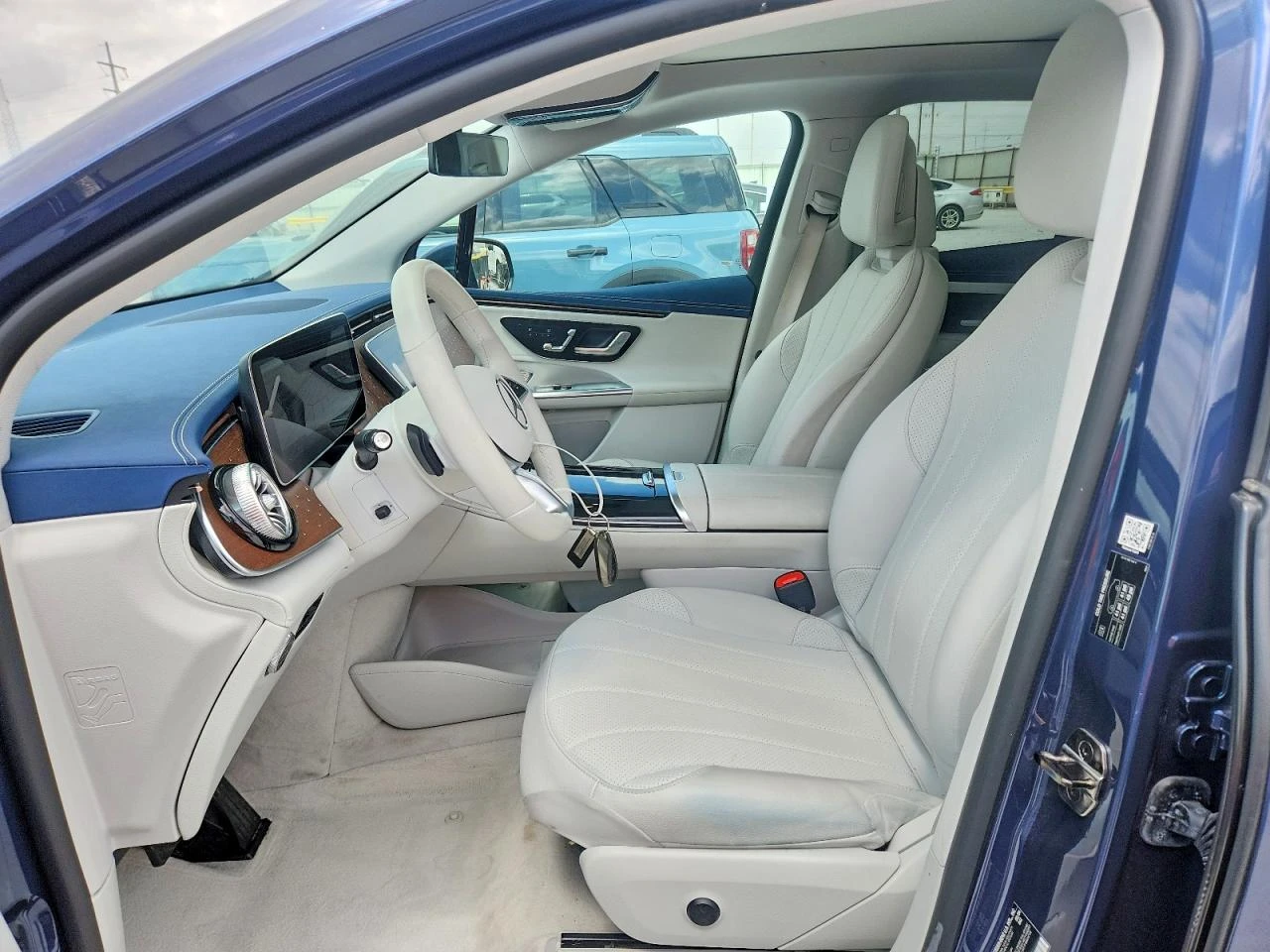 Mercedes-Benz EQE Suv 350+ , снимка 7 - Автомобили и джипове - 56630285