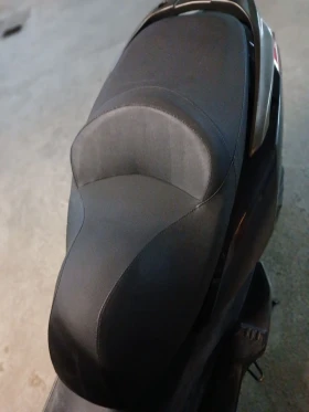 Kymco Downtown TOP състояние нови гуми Mishelin Реални 11400км, снимка 3