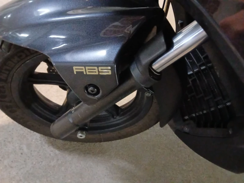 Kymco Downtown TOP състояние нови гуми Mishelin Реални 11400км, снимка 7 - Мотоциклети и мототехника - 52641104