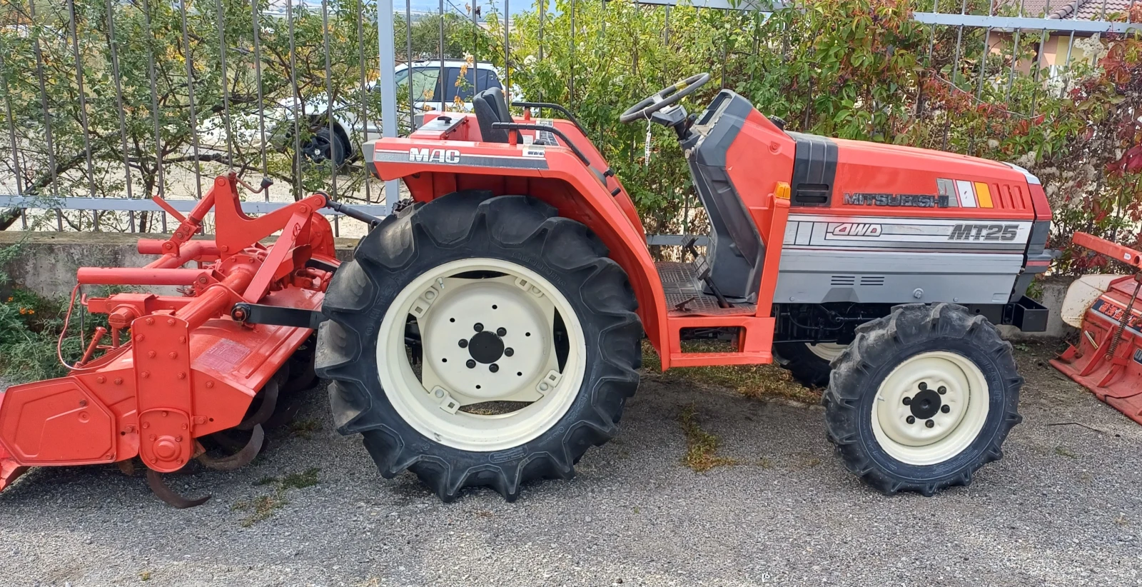 Трактор Mitsubishi MT25