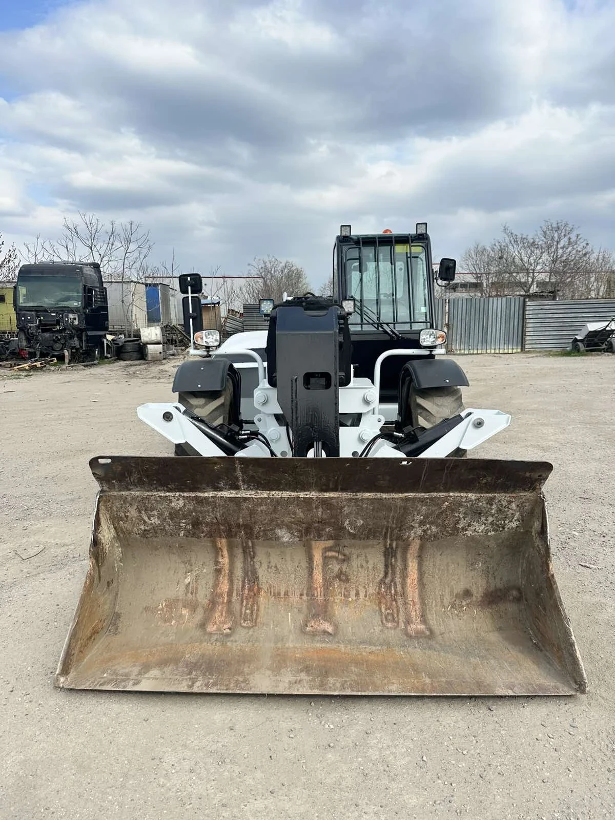 Телескопични товарачи Bobcat Bobcat T40140, снимка 4 - Индустриална техника - 53928343