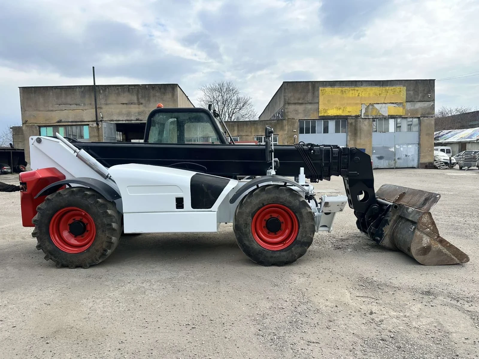 Телескопични товарачи Bobcat Bobcat T40140, снимка 5 - Индустриална техника - 53928343
