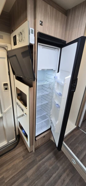 Обява за продажба на Кемпер Burstner Delfin 727 ~56 990 EUR - изображение 8