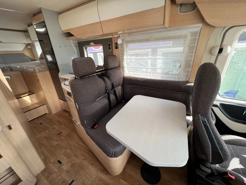 Кемпер HYMER / ERIBA BMC I  600, 3500 kg. Klima, SAT, SLS-шаси  , снимка 10 - Каравани и кемпери - 50702873