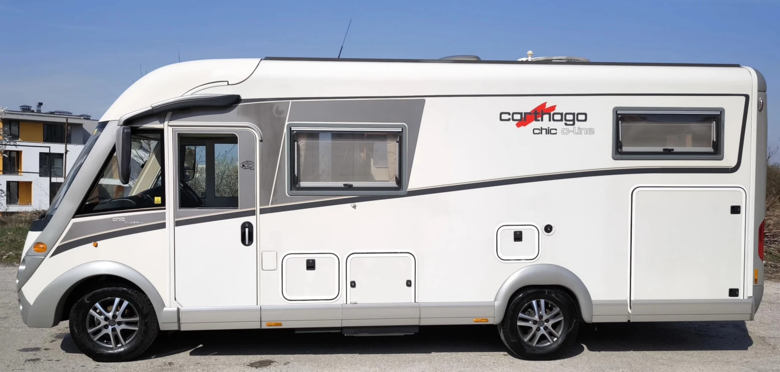 Кемпер Carthago Chic C-Line 14.3 FIAT 2.3JTD 150кс - изображение 6