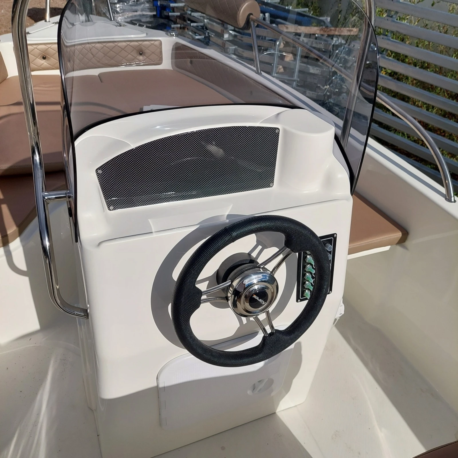 Лодка Poseidon KAREL Ithaca 550 - изображение 3