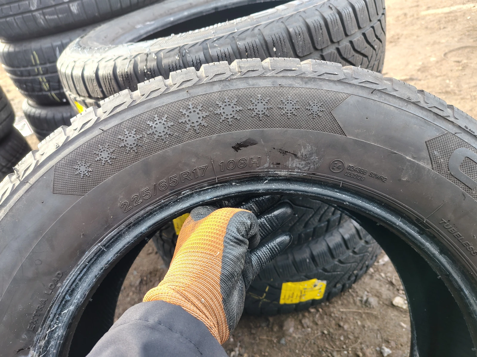 Гуми Зимни 225/65R17, снимка 7 - Гуми и джанти - 54088556