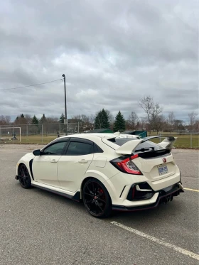 Honda Civic Type-R С регистрация + обслужване - 23800 € / 46548.75 лв. - 92573502 4