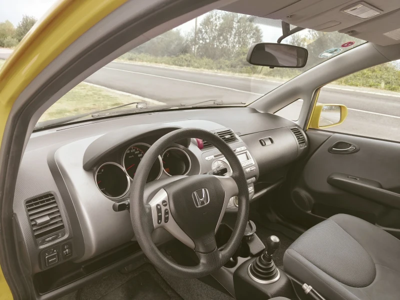 Honda Jazz 1.4i, снимка 10 - Автомобили и джипове - 46970811