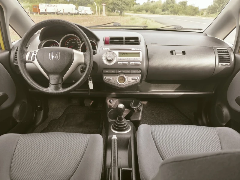 Honda Jazz 1.4i, снимка 9 - Автомобили и джипове - 46970811