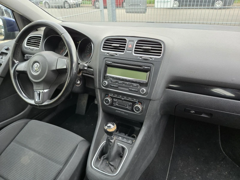 VW Golf, снимка 5 - Автомобили и джипове - 48152139