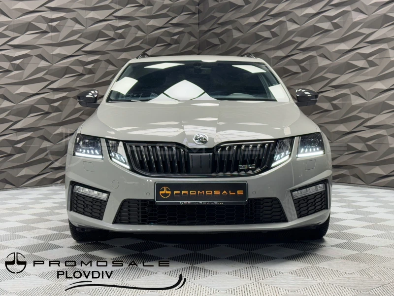 Skoda Octavia VRS Подгрев* Камера* Carbon* 4x4, снимка 2 - Автомобили и джипове - 48393876