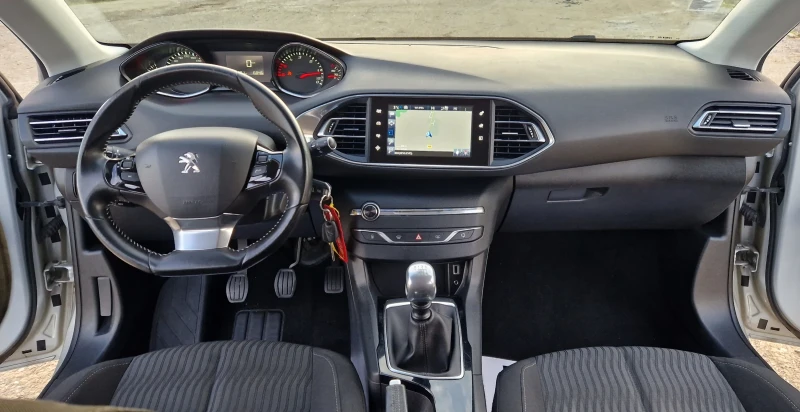 Peugeot 308 1.6 HDI 120кн ТОП , снимка 8 - Автомобили и джипове - 52830800