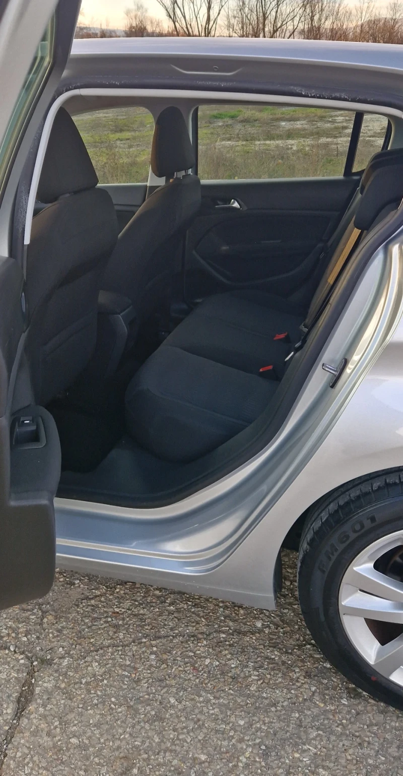 Peugeot 308 1.6 HDI 120кн ТОП , снимка 11 - Автомобили и джипове - 52830800
