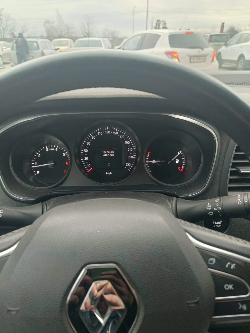 Renault Megane, снимка 2 - Автомобили и джипове - 53447894