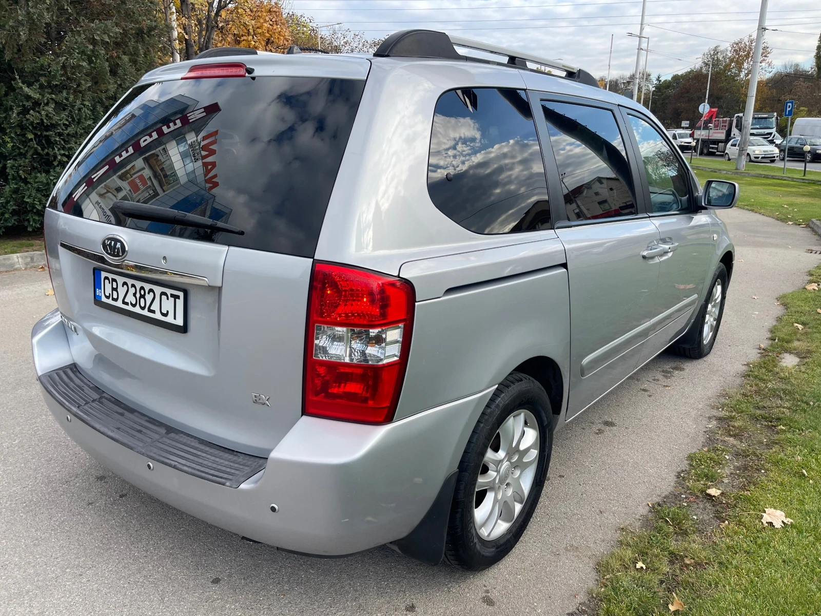 Kia Carnival CRDi - изображение 4