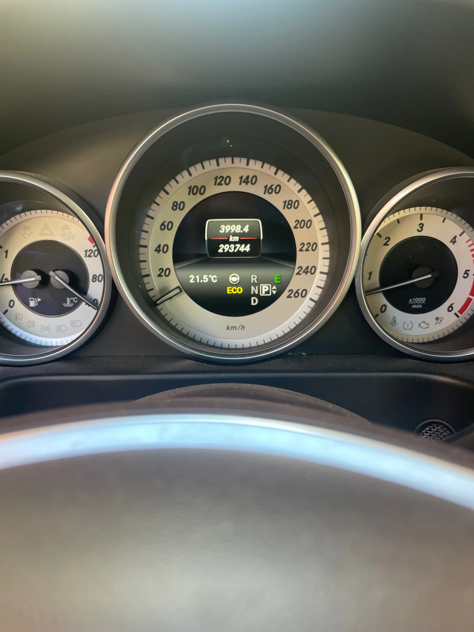 Mercedes-Benz E 300 3.0CDI BLUETEC - изображение 7