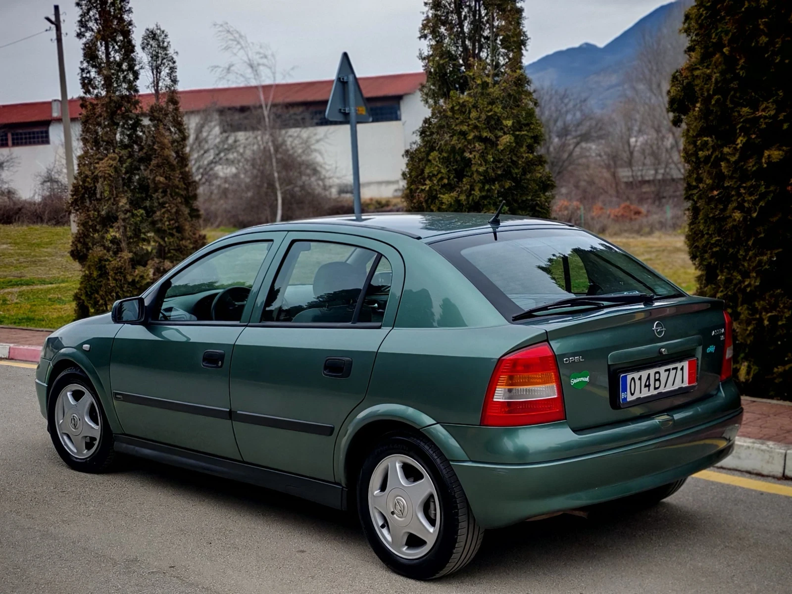 Opel Astra 1.6MI(75)* АВТОМАТИК* НОВ ВНОС*  - изображение 4