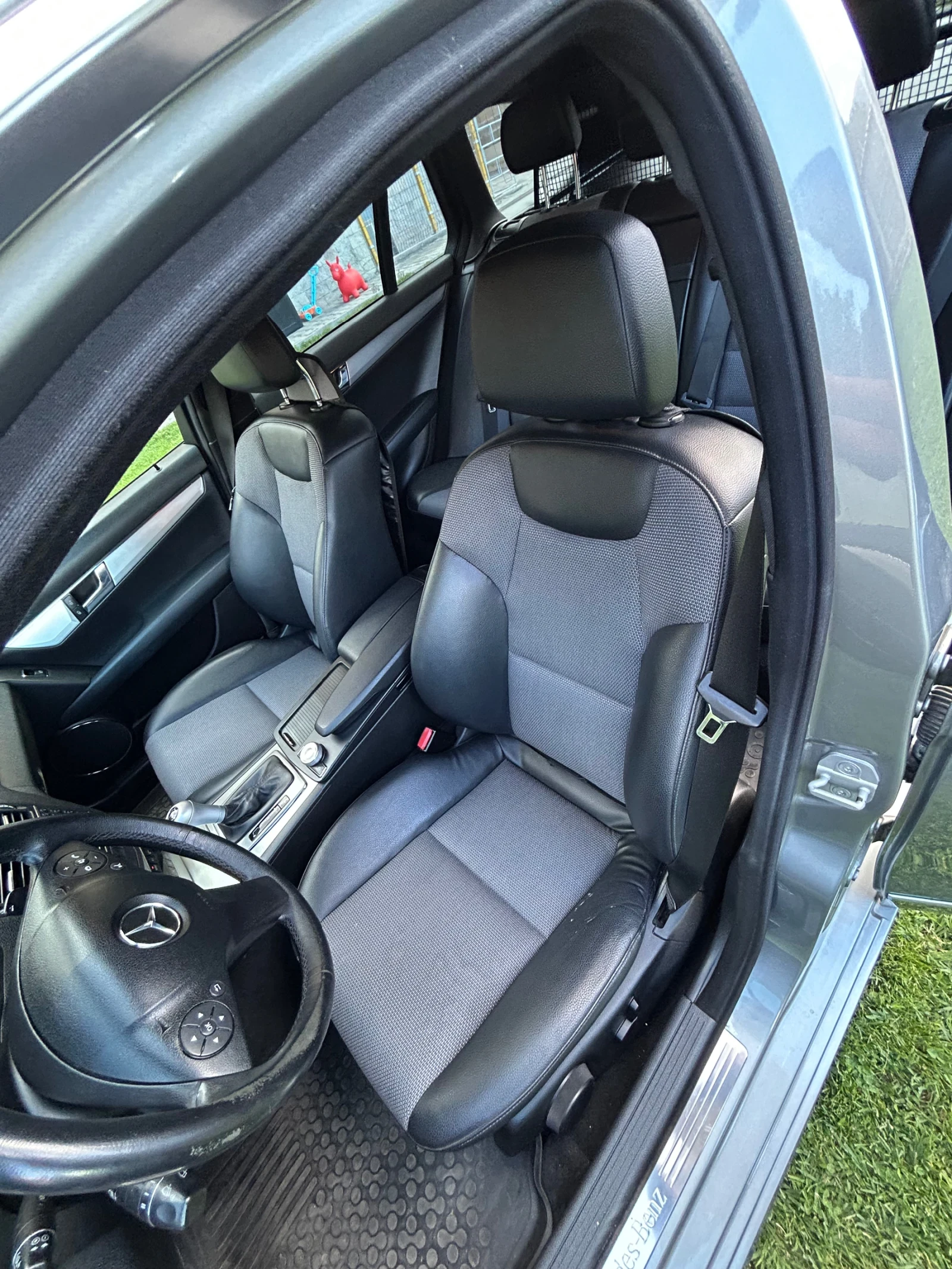 Mercedes-Benz C 200, снимка 15 - Автомобили и джипове - 53767180