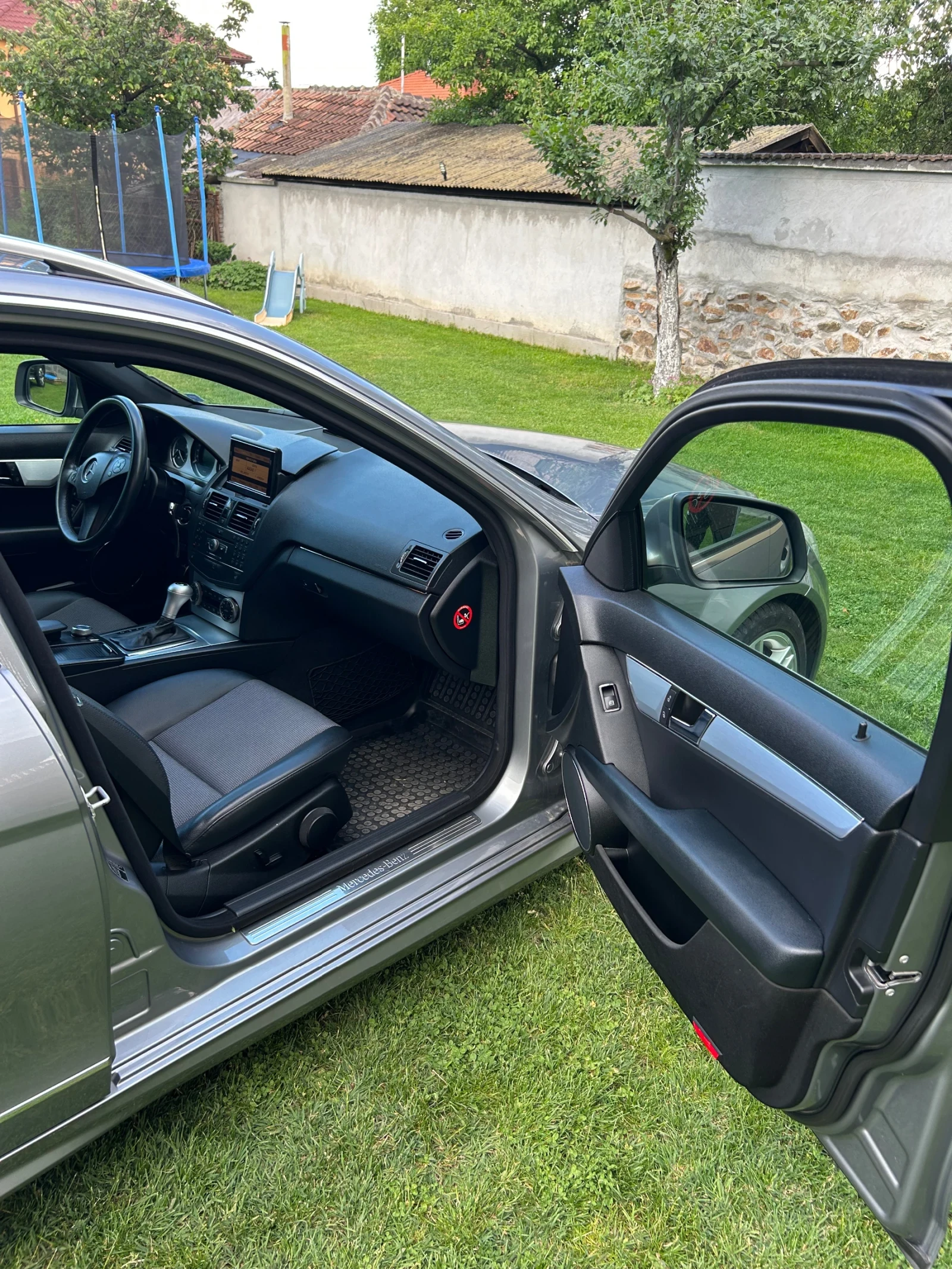 Mercedes-Benz C 200, снимка 11 - Автомобили и джипове - 53767180