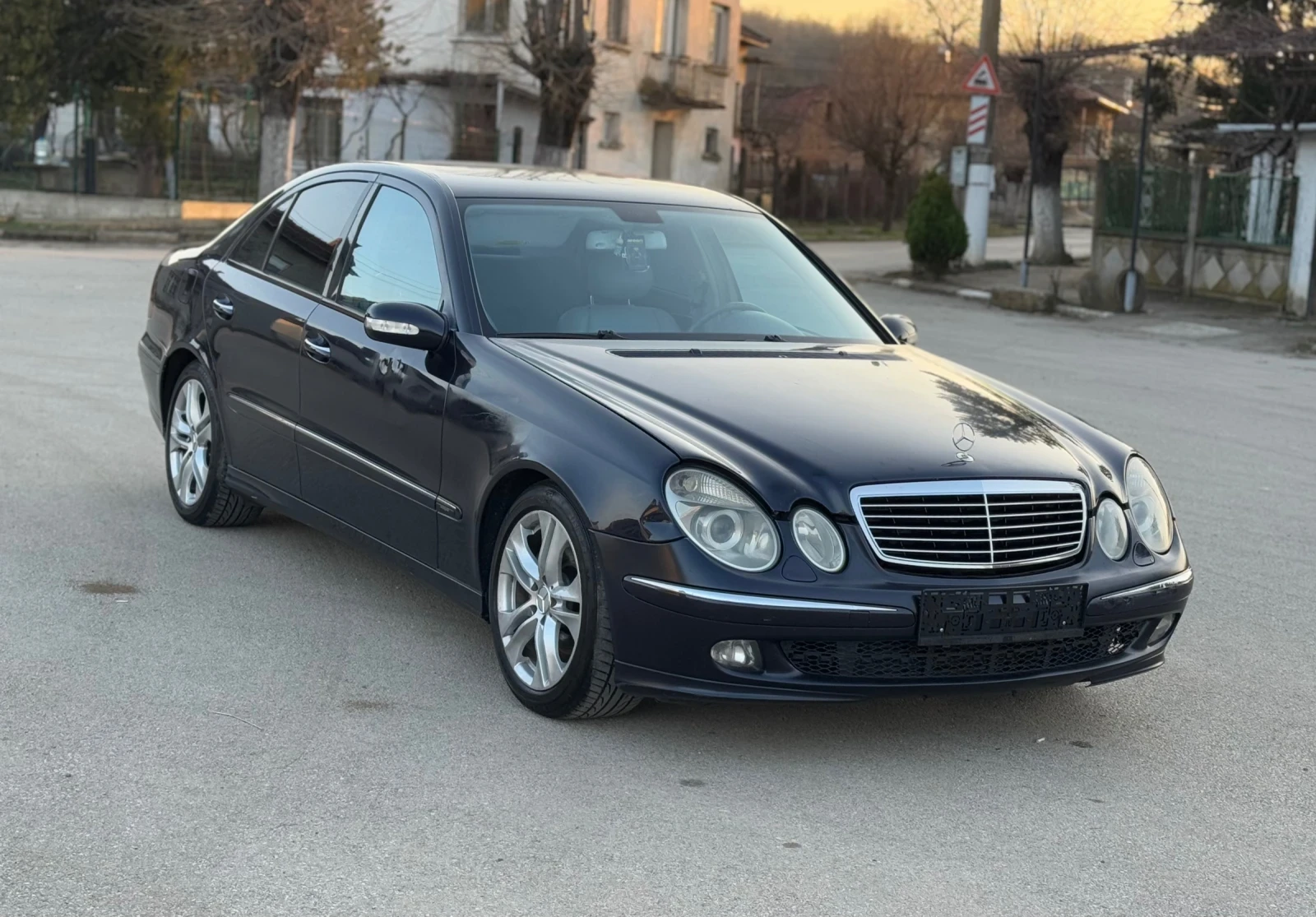 Mercedes-Benz E 270, снимка 8 - Автомобили и джипове - 53830251