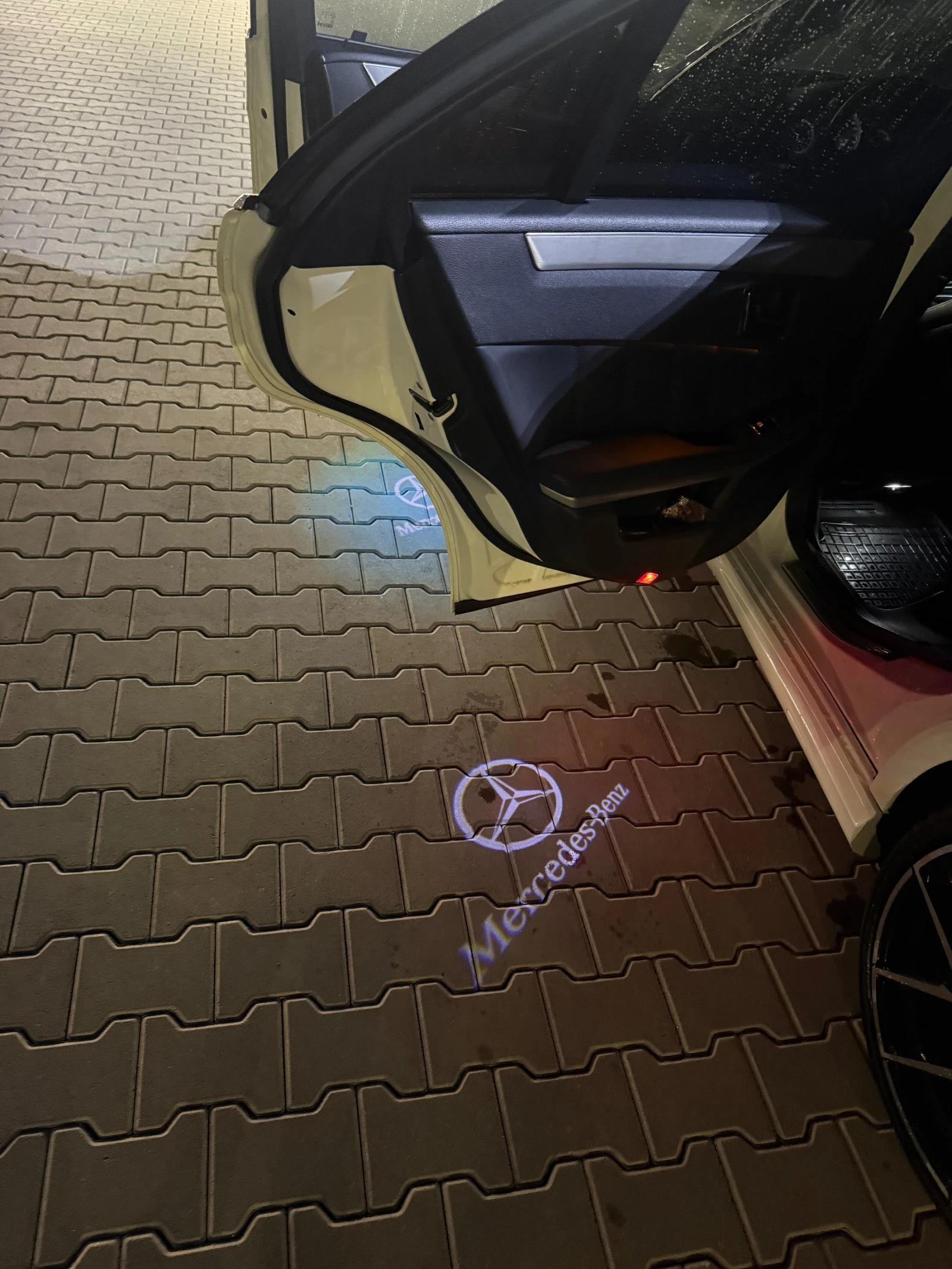 Mercedes-Benz E 350 Mercedes E350 AMG Pack 7G , снимка 7 - Автомобили и джипове - 53930130