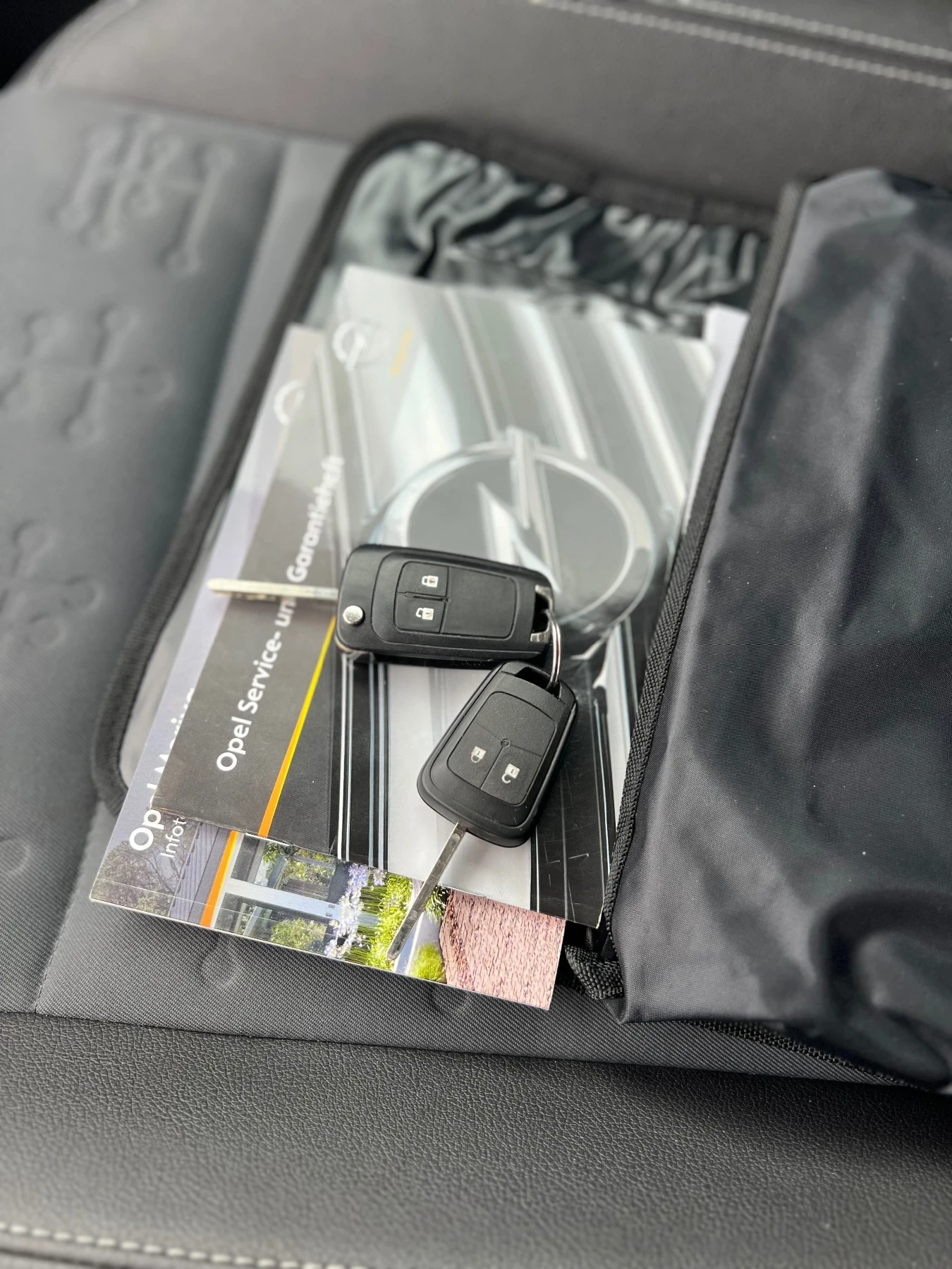 Opel Meriva 1.4i NAVI 120кс ТОП, снимка 17 - Автомобили и джипове - 54044521