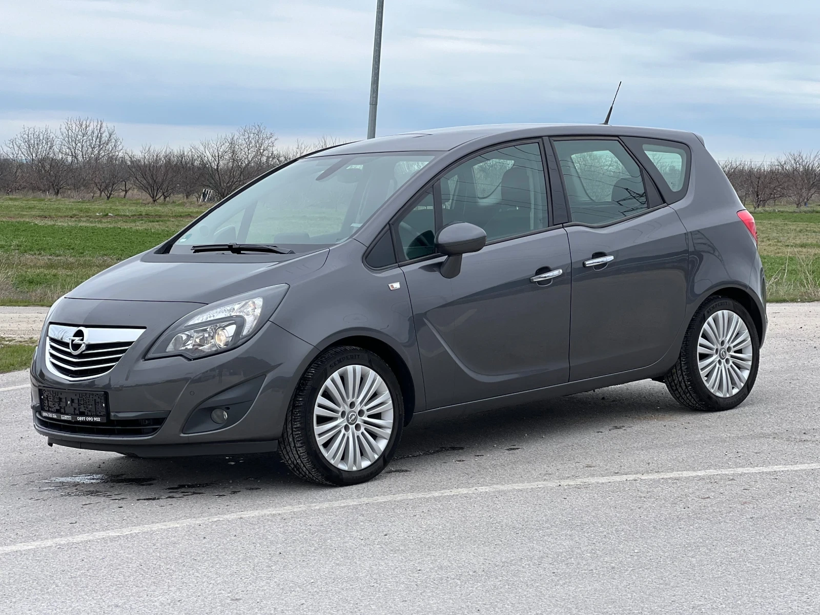 Opel Meriva 1.4i NAVI 120кс ТОП, снимка 3 - Автомобили и джипове - 54044521