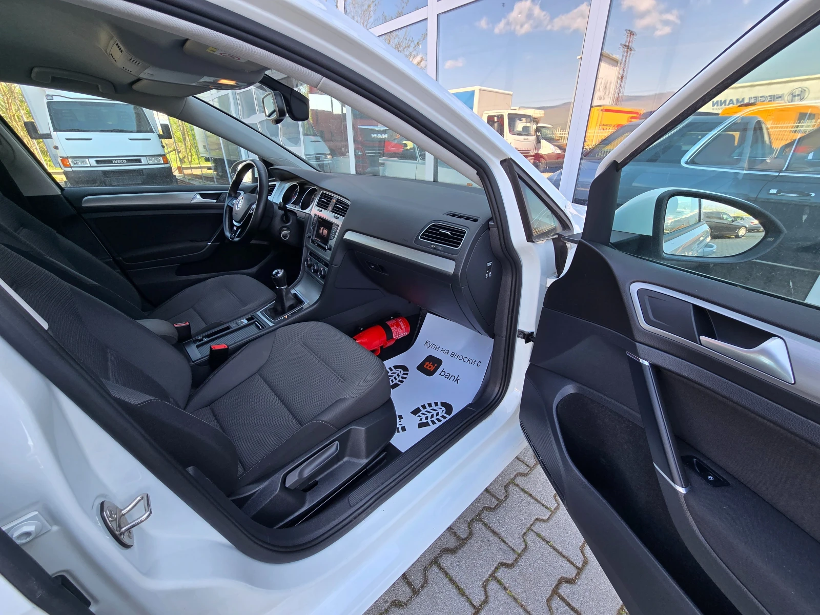 VW Golf 7 BLUEMOTION !! , снимка 16 - Автомобили и джипове - 54210668