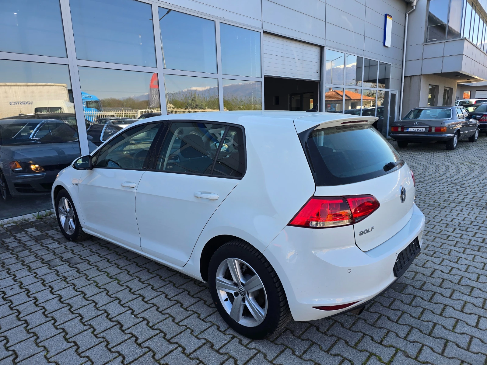 VW Golf 7 BLUEMOTION !! , снимка 8 - Автомобили и джипове - 54210668