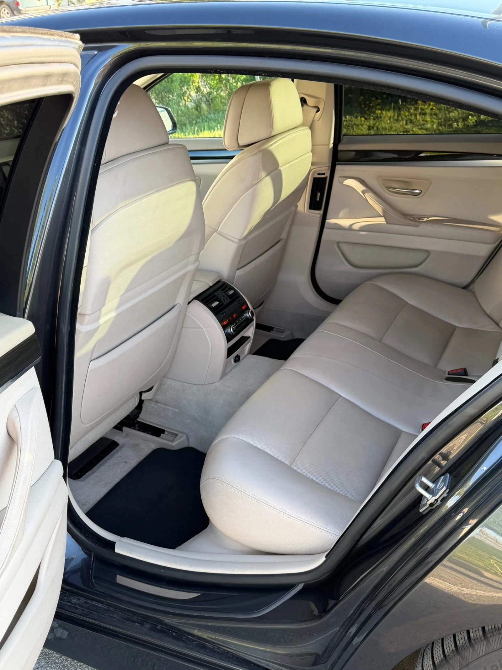 BMW 550 I X DRIVE ШВЕЙЦАРИЯ, снимка 13 - Автомобили и джипове - 54334265