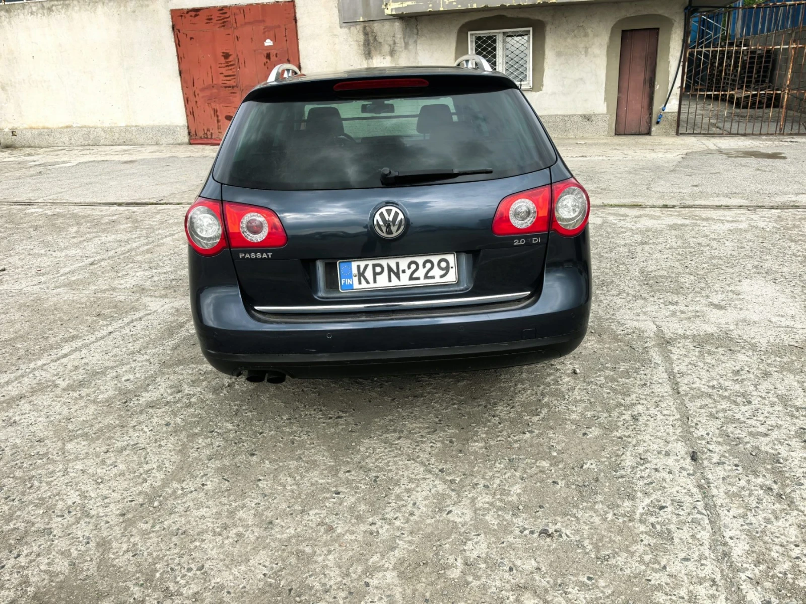 VW Passat 2.0TDI Highline, снимка 6 - Автомобили и джипове - 54502645