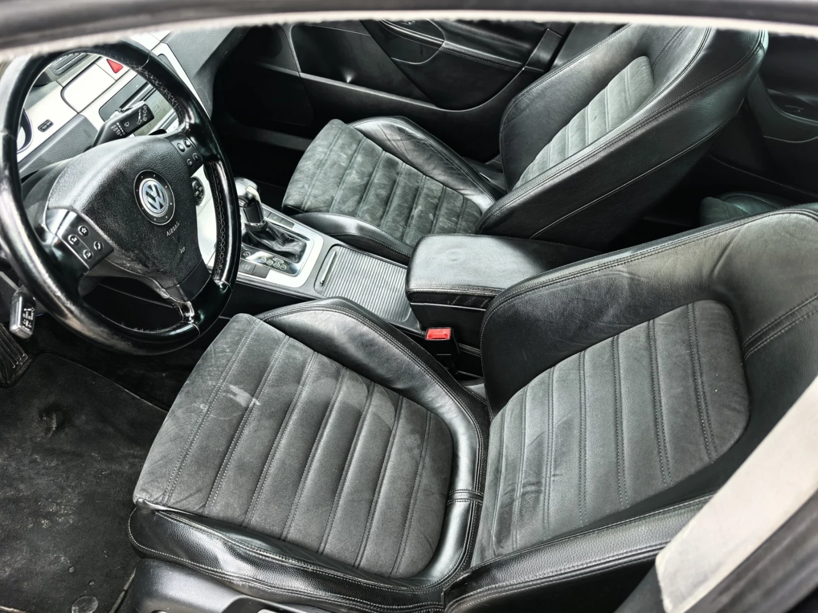 VW Passat 2.0TDI Highline, снимка 8 - Автомобили и джипове - 54502645