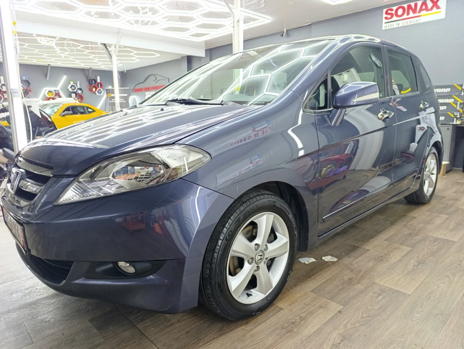 Honda Fr-v 1.8i 6м. 6ск.