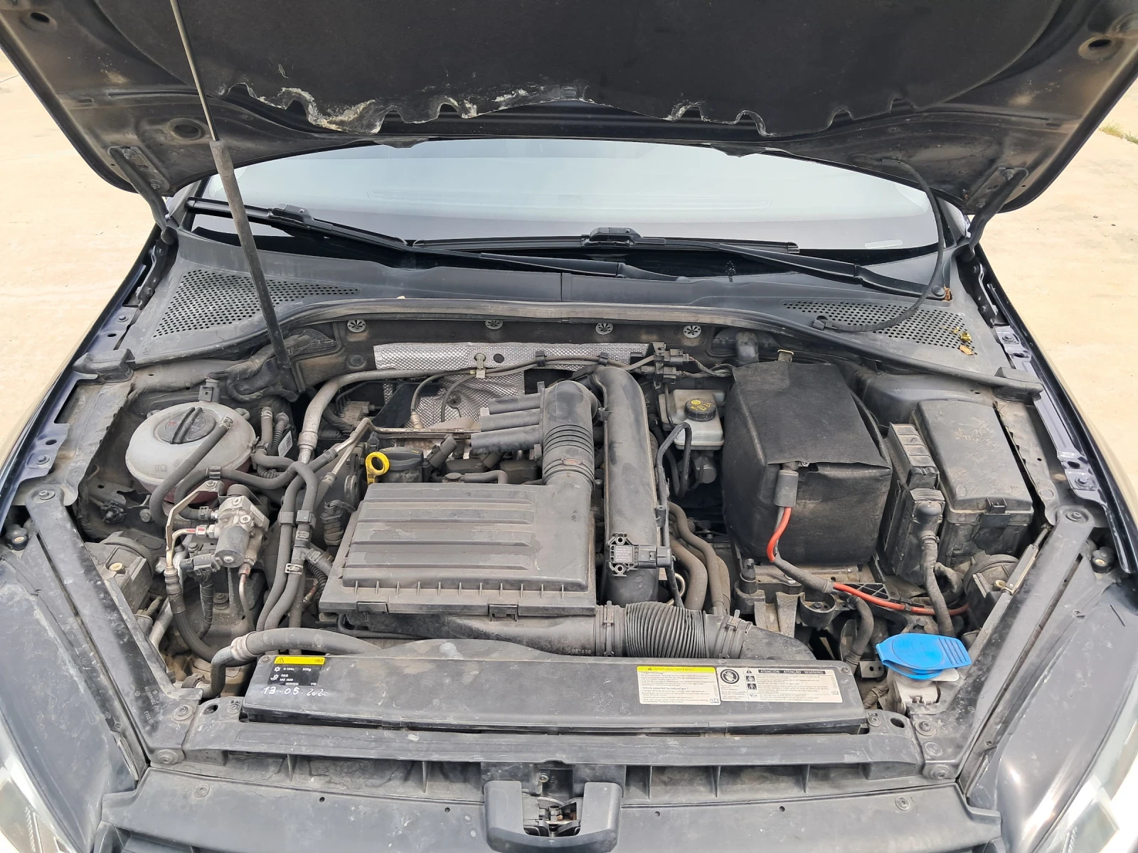 VW Golf 1.4 TGI AUTO DISTRONIK, снимка 15 - Автомобили и джипове - 54779783
