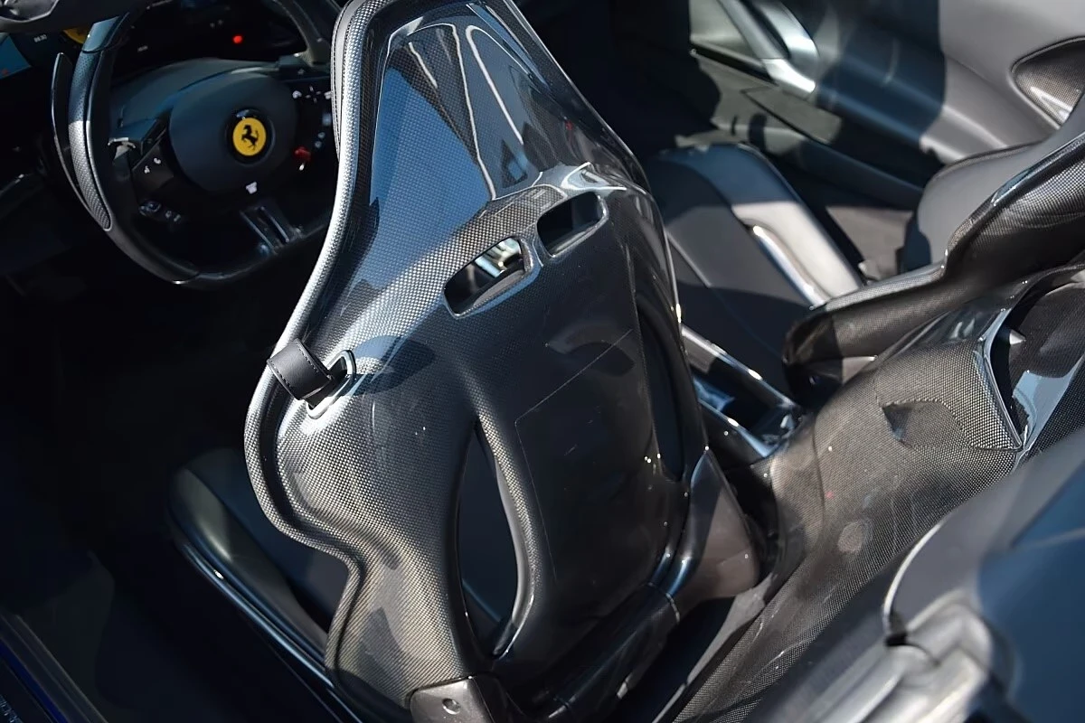 Ferrari SF 90 SPIDER/ CARBON / JBL / ASSETTO FIORANO / CERAMIC, снимка 16 - Автомобили и джипове - 54972145