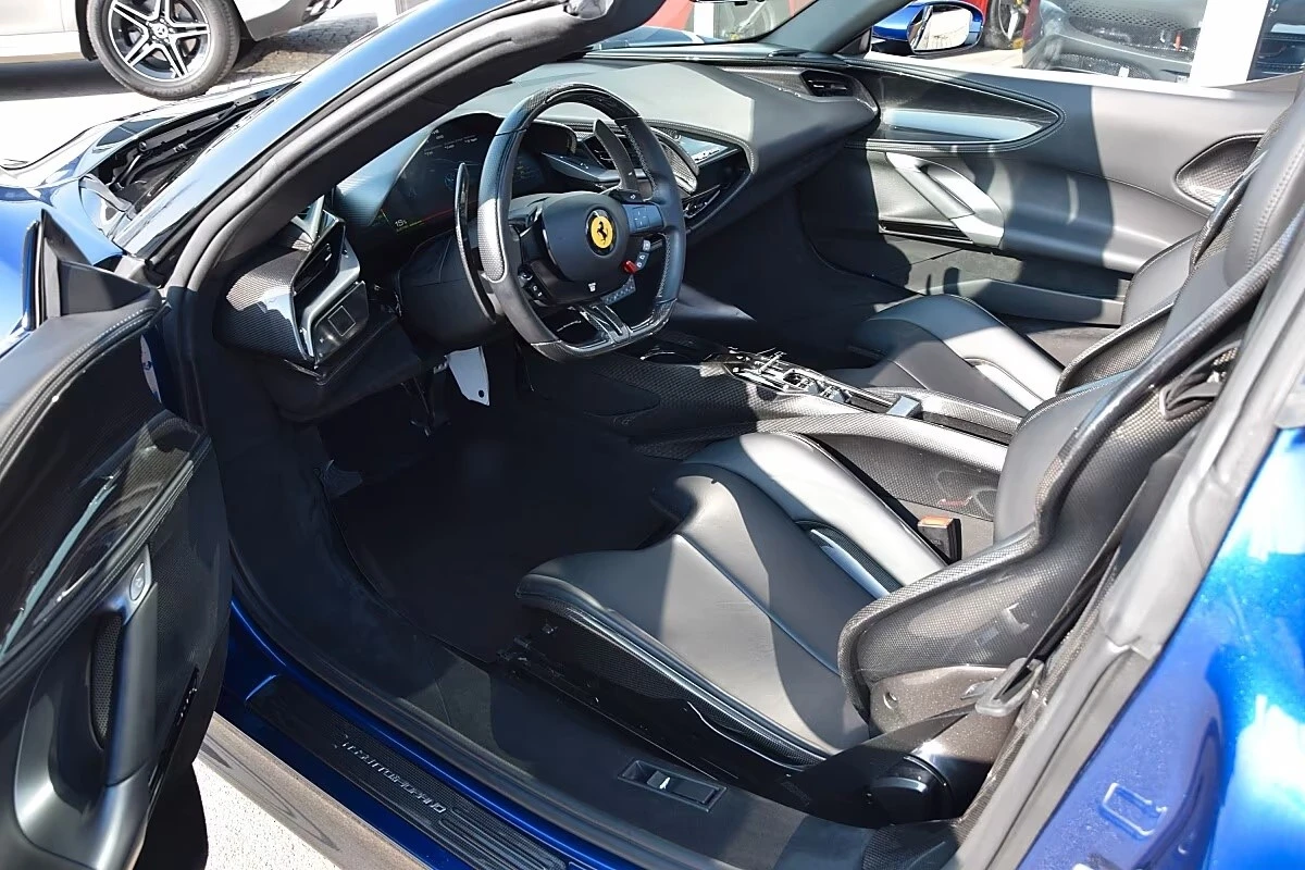 Ferrari SF 90 SPIDER/ CARBON / JBL / ASSETTO FIORANO / CERAMIC, снимка 9 - Автомобили и джипове - 54972145