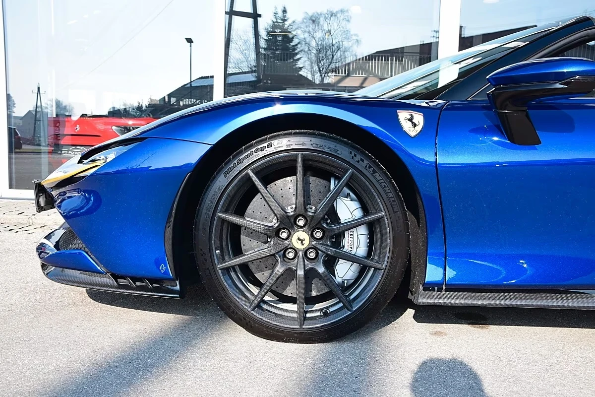 Ferrari SF 90 SPIDER/ CARBON / JBL / ASSETTO FIORANO / CERAMIC, снимка 7 - Автомобили и джипове - 54972145
