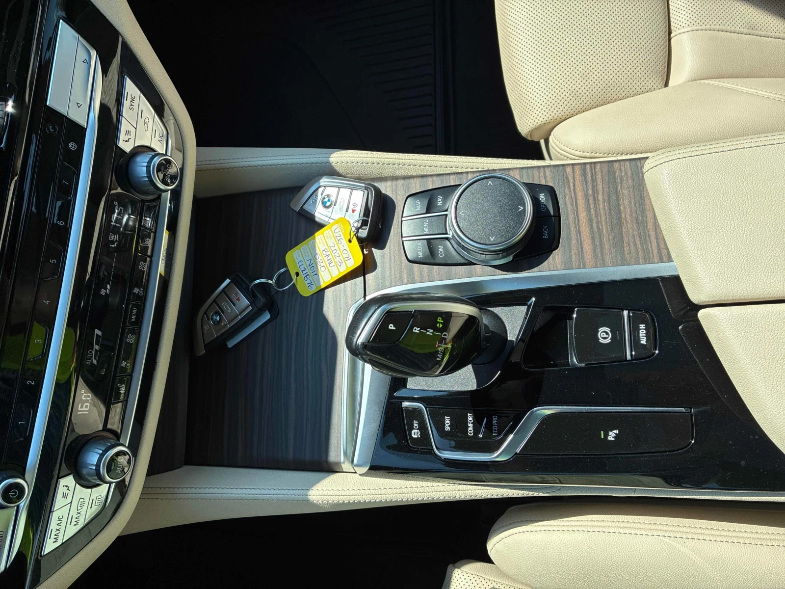 BMW 530 HARMAN KARDON* HEAD-UP* ПОДГРЕВ* 2 КЛЮЧА, снимка 10 - Автомобили и джипове - 55080370
