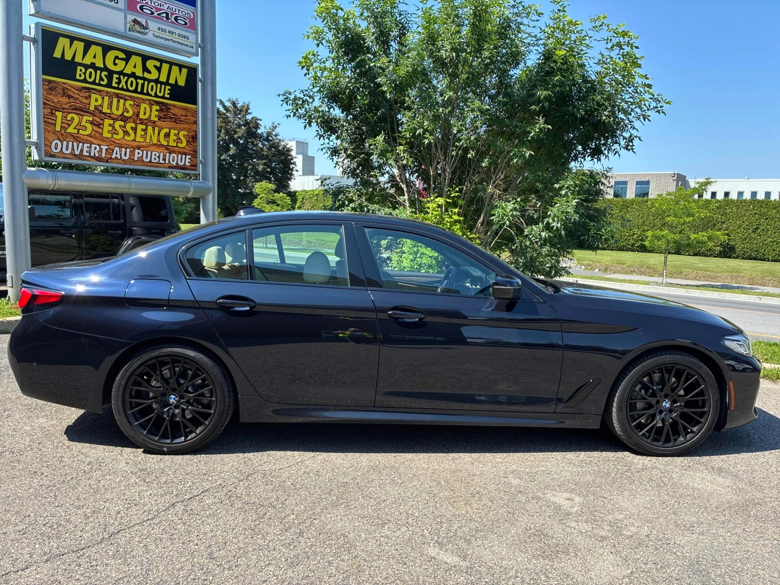 BMW 530 HARMAN KARDON* HEAD-UP* ПОДГРЕВ* 2 КЛЮЧА, снимка 2 - Автомобили и джипове - 55080370