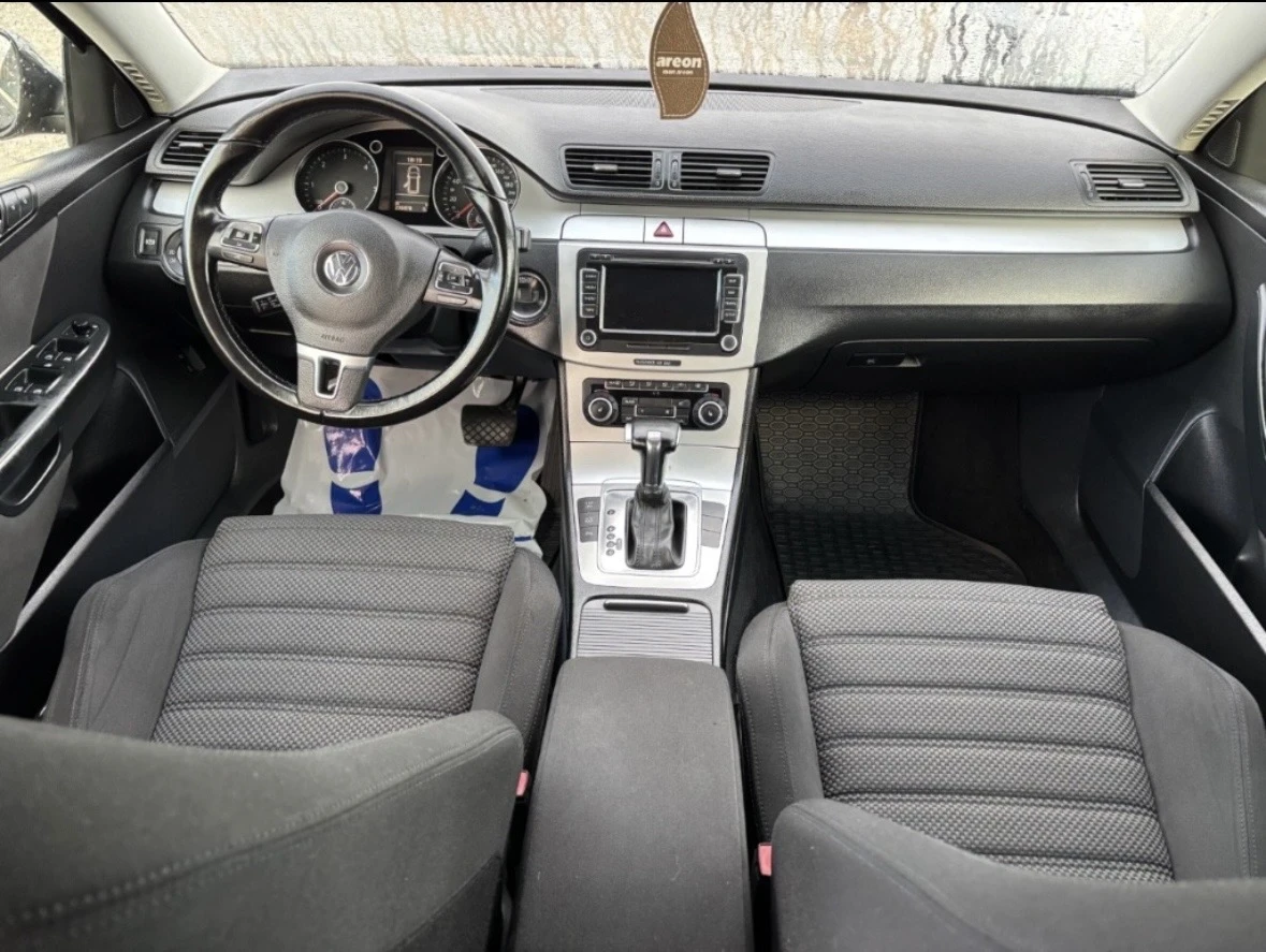 VW Passat 2.0-170кс, автоматик, снимка 11 - Автомобили и джипове - 55354250