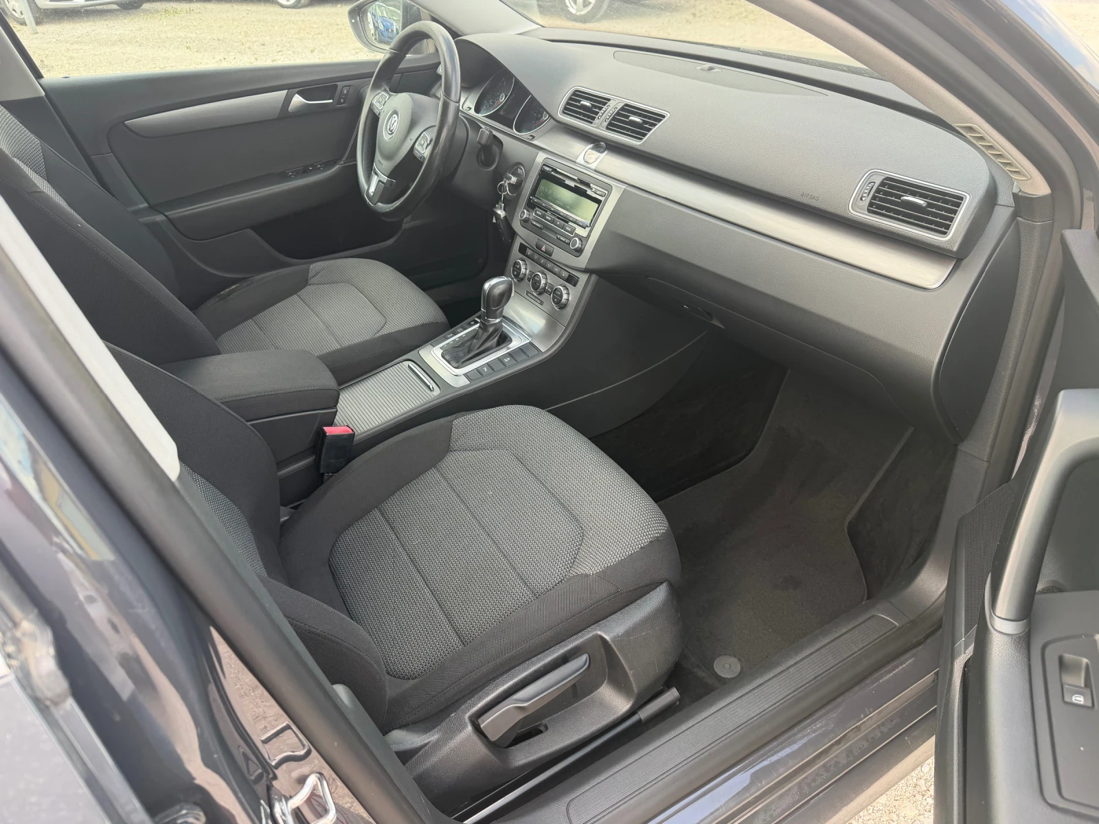 VW Passat 1.6/105кс Автоматик EVRO5b, снимка 14 - Автомобили и джипове - 55394926