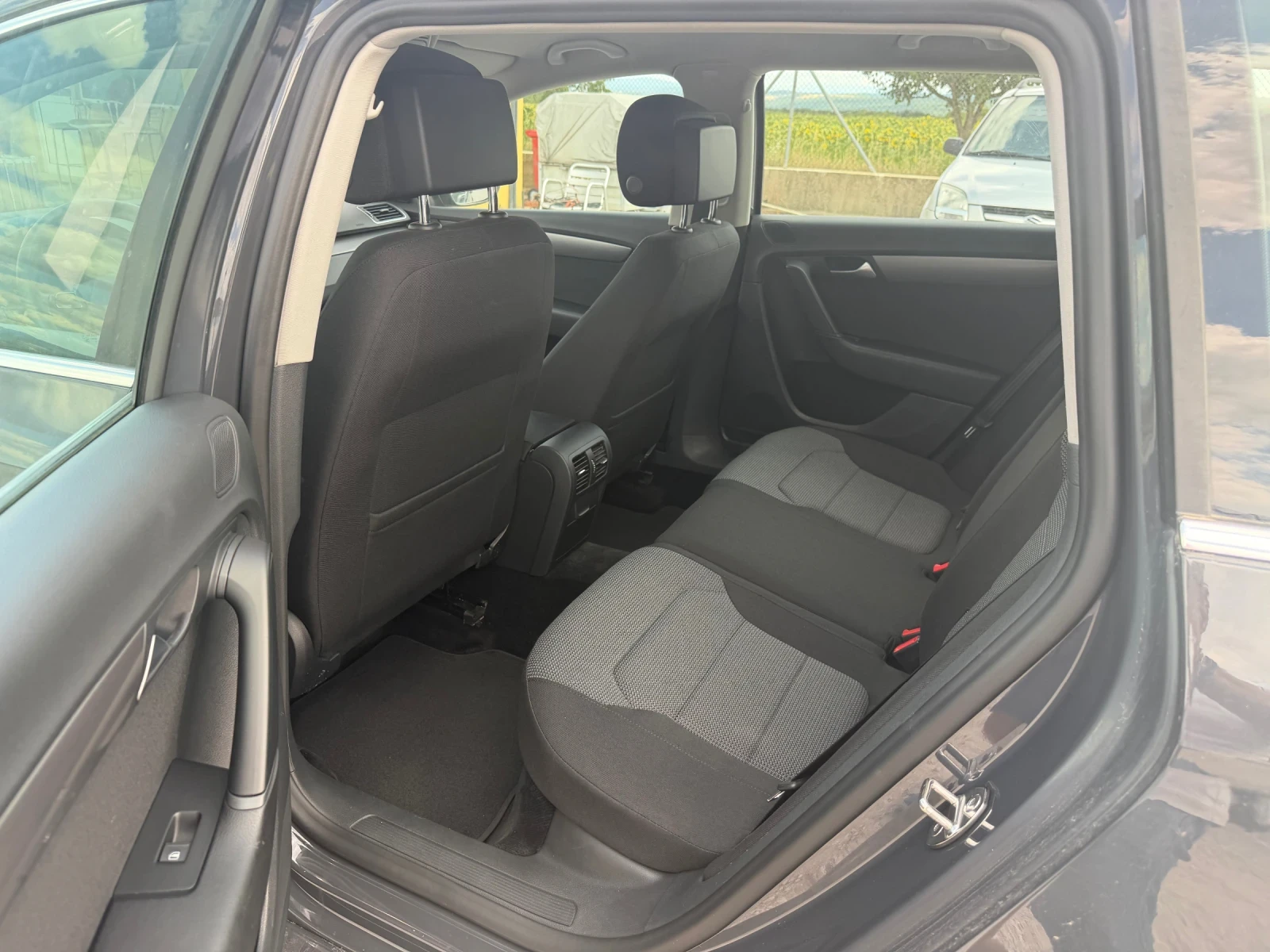 VW Passat 1.6/105кс Автоматик EVRO5b, снимка 10 - Автомобили и джипове - 55394926