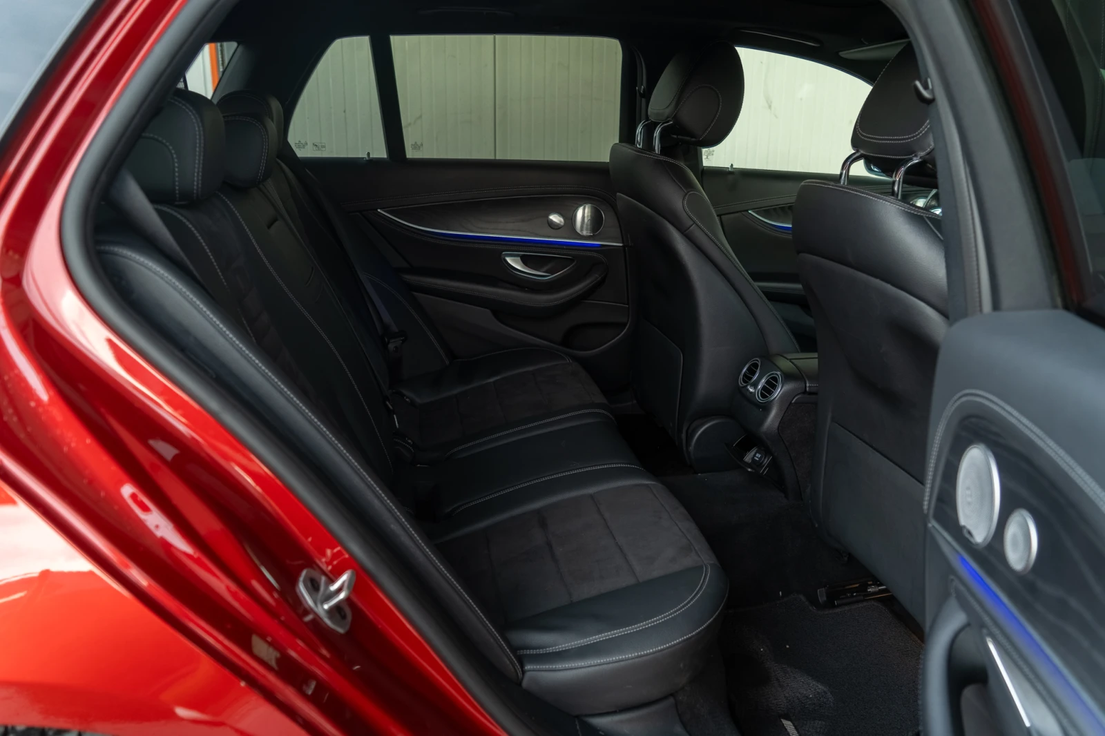 Mercedes-Benz E 400 D = V6 = MULTIBEAM = BURMASTER = FULL = ЛИЗИНГ, снимка 10 - Автомобили и джипове - 55816001