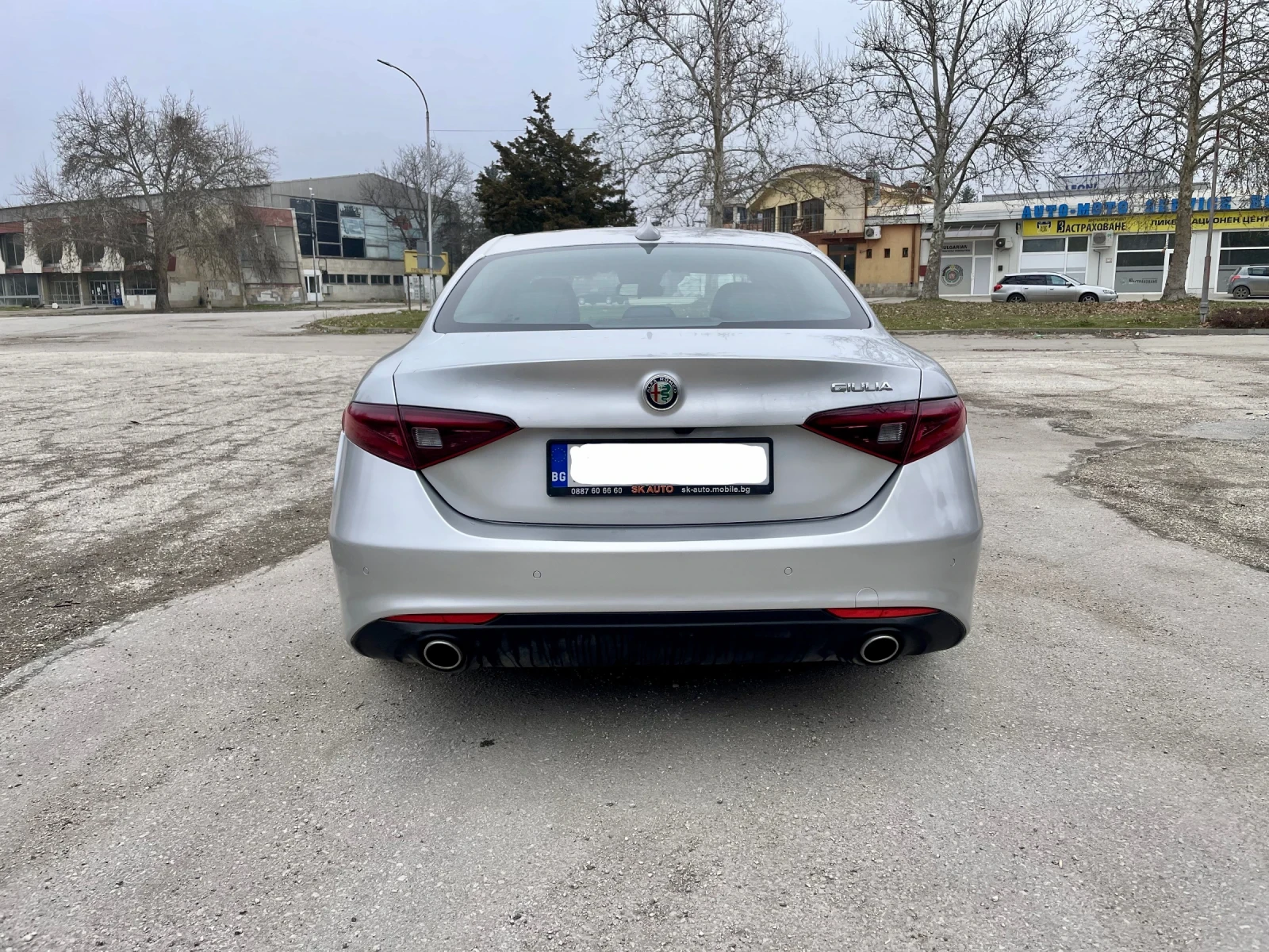 Alfa Romeo Giulia 180hp, снимка 11 - Автомобили и джипове - 55979765