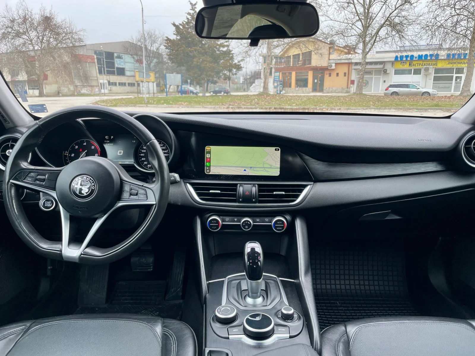 Alfa Romeo Giulia 180hp, снимка 12 - Автомобили и джипове - 55979765