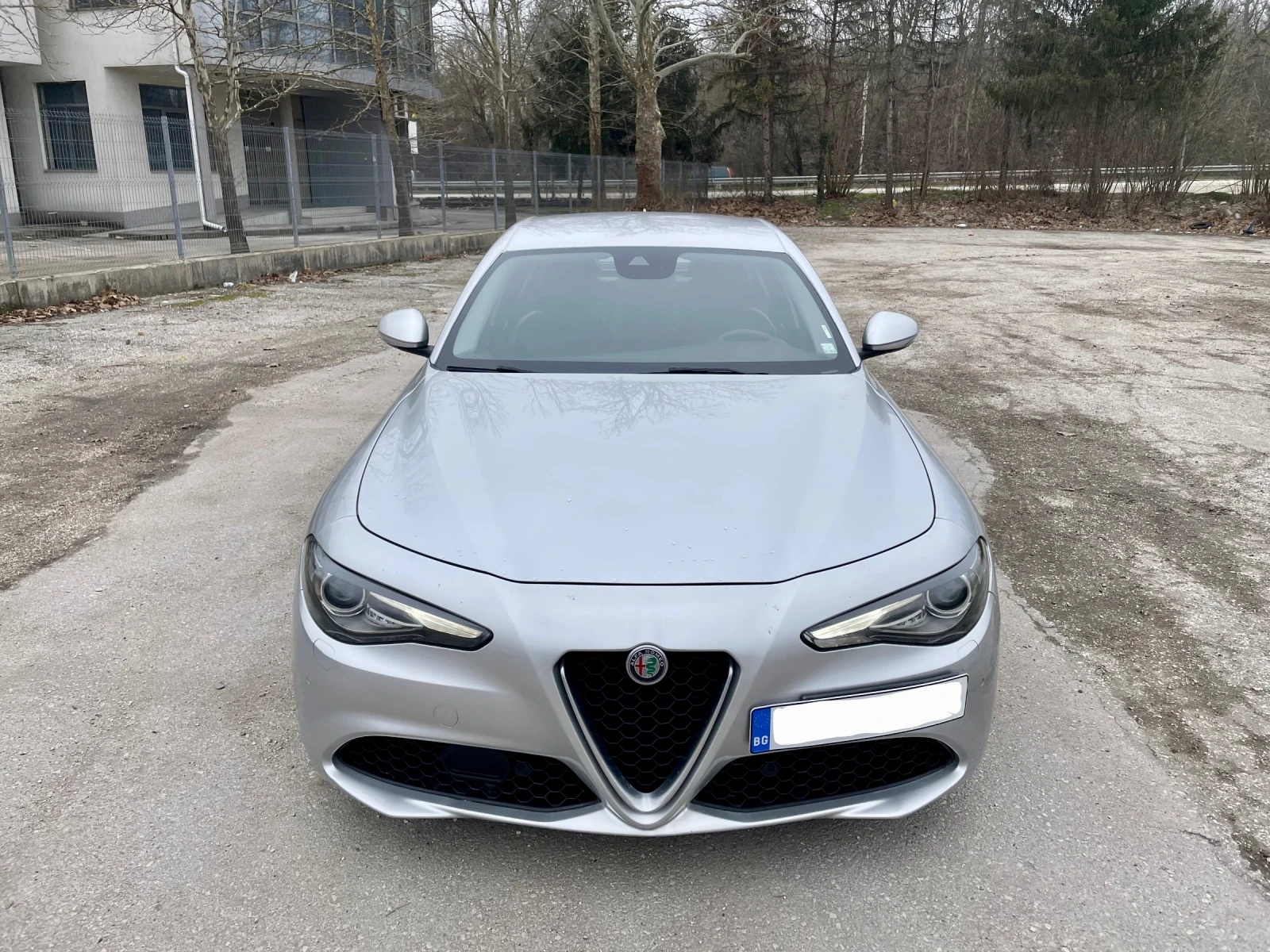 Alfa Romeo Giulia 180hp, снимка 5 - Автомобили и джипове - 55979765