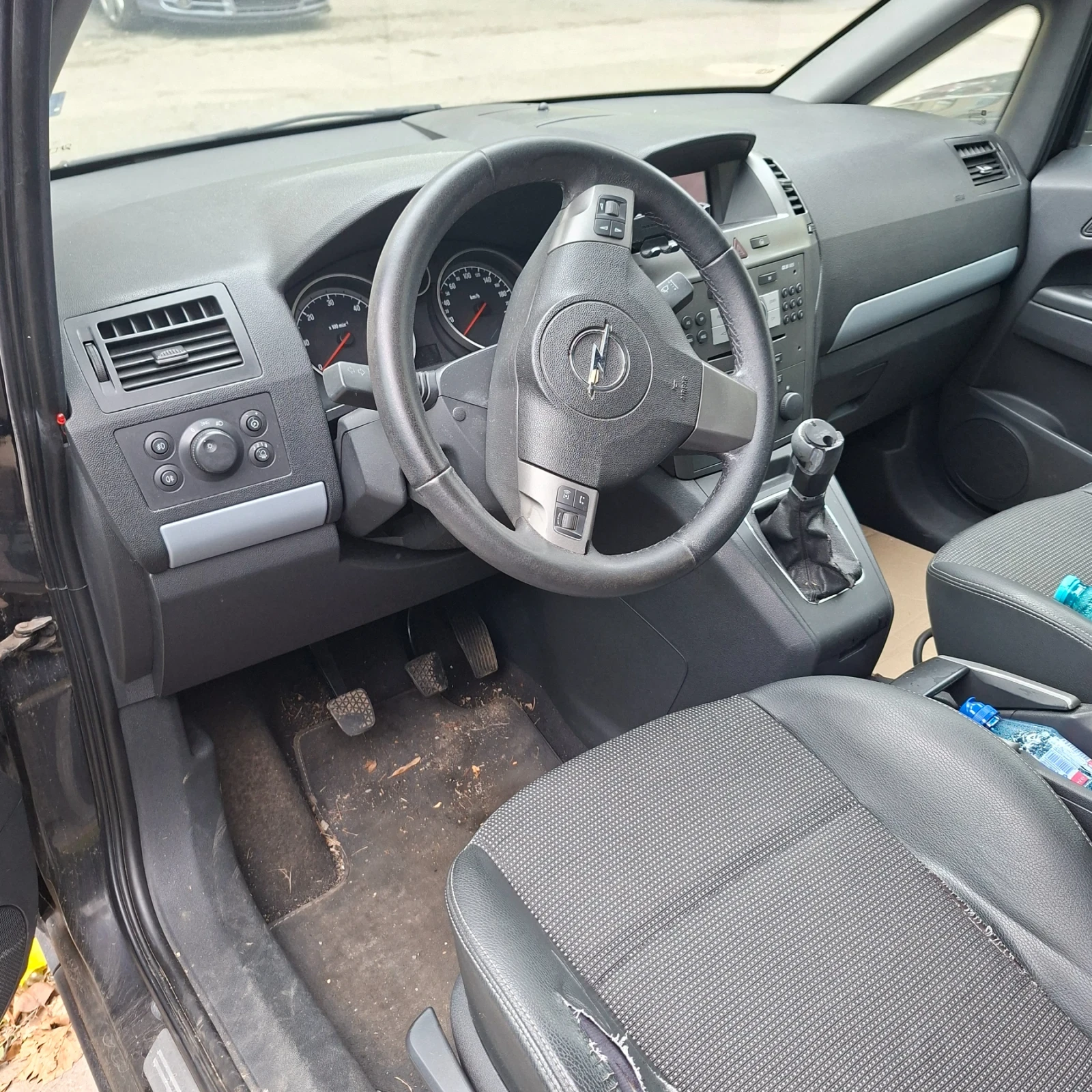 Opel Zafira, снимка 3 - Автомобили и джипове - 56707566